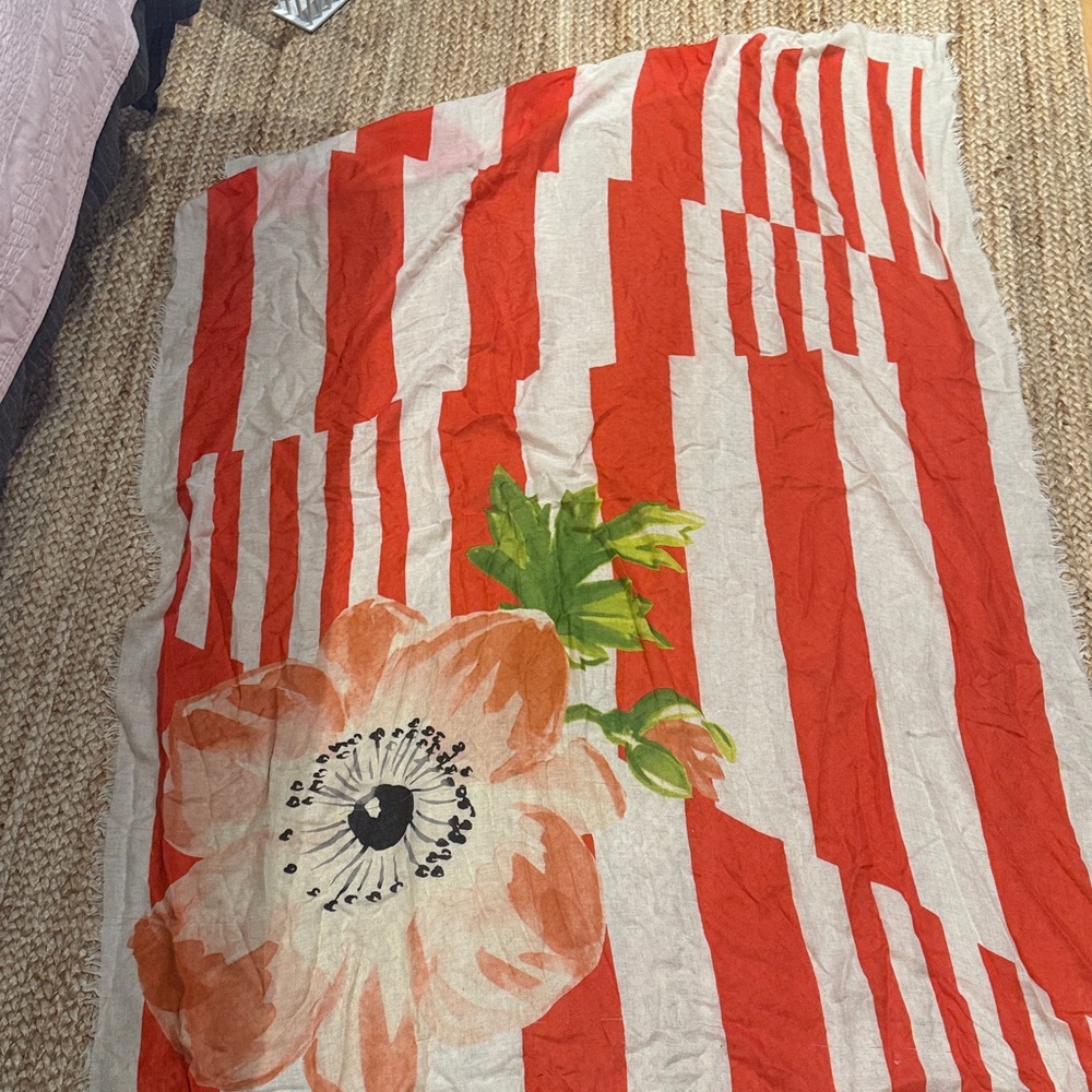 Marc by Marc Jacobs 50%cashmere 50% Silk Scarf Orange & off white Floral Design